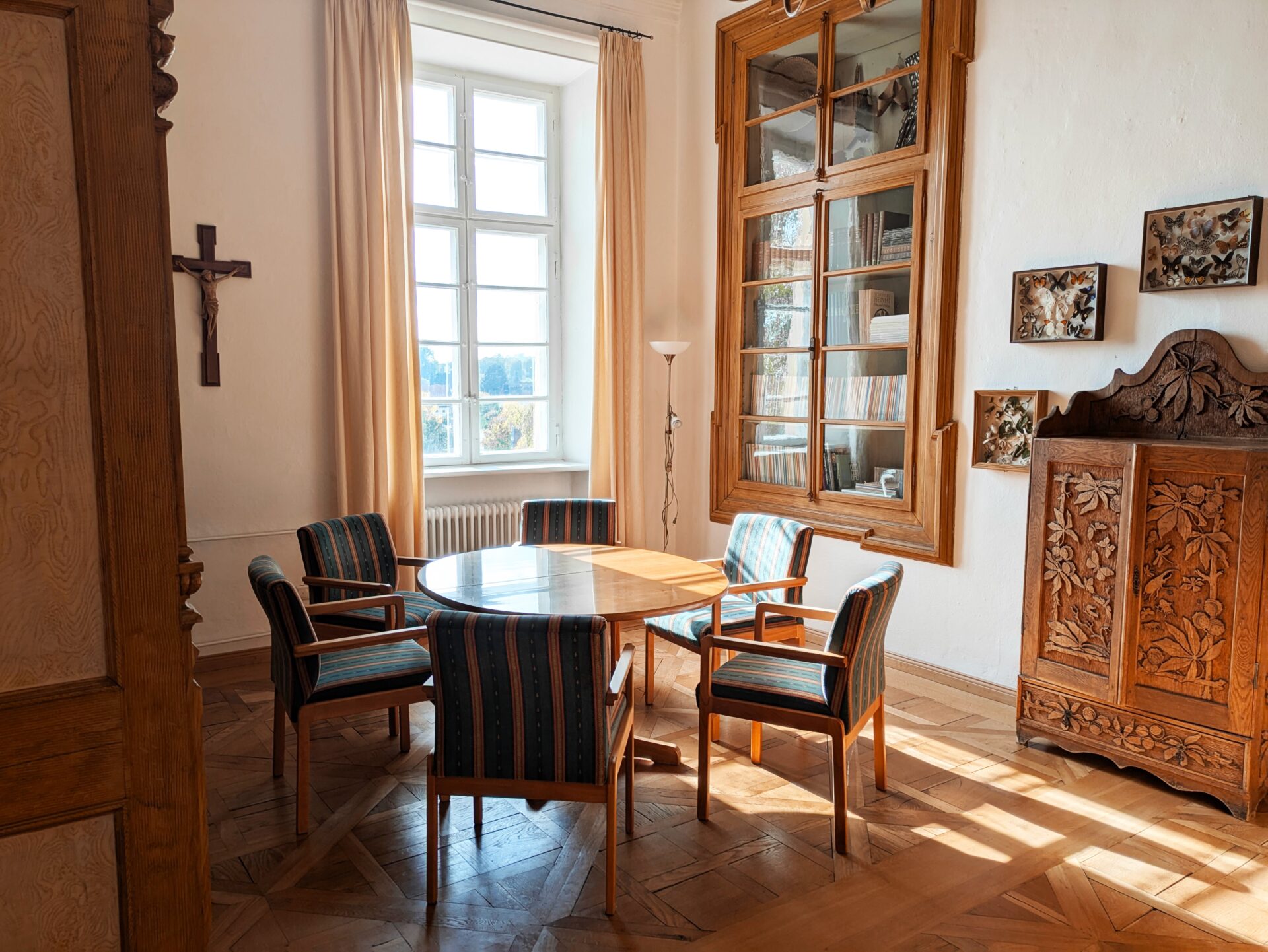 bestuhlung ahnensaal zangberg